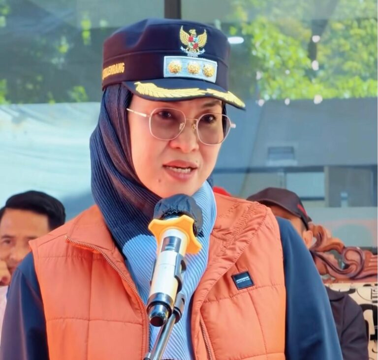 Lembaga Adat dan Kebudayaan Kerajaan Gowa angkat suara terkait perseteruan Bupati Gowa yang berpotensi memicu polarisasi di tengah masyarakat Kabupaten Gowa